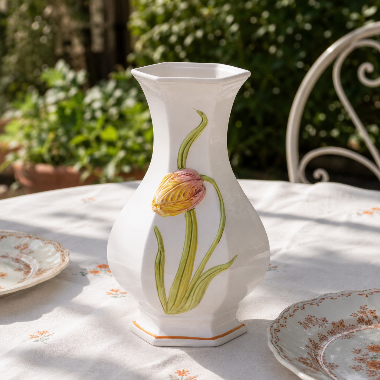 Vase Bassano relief tulipe