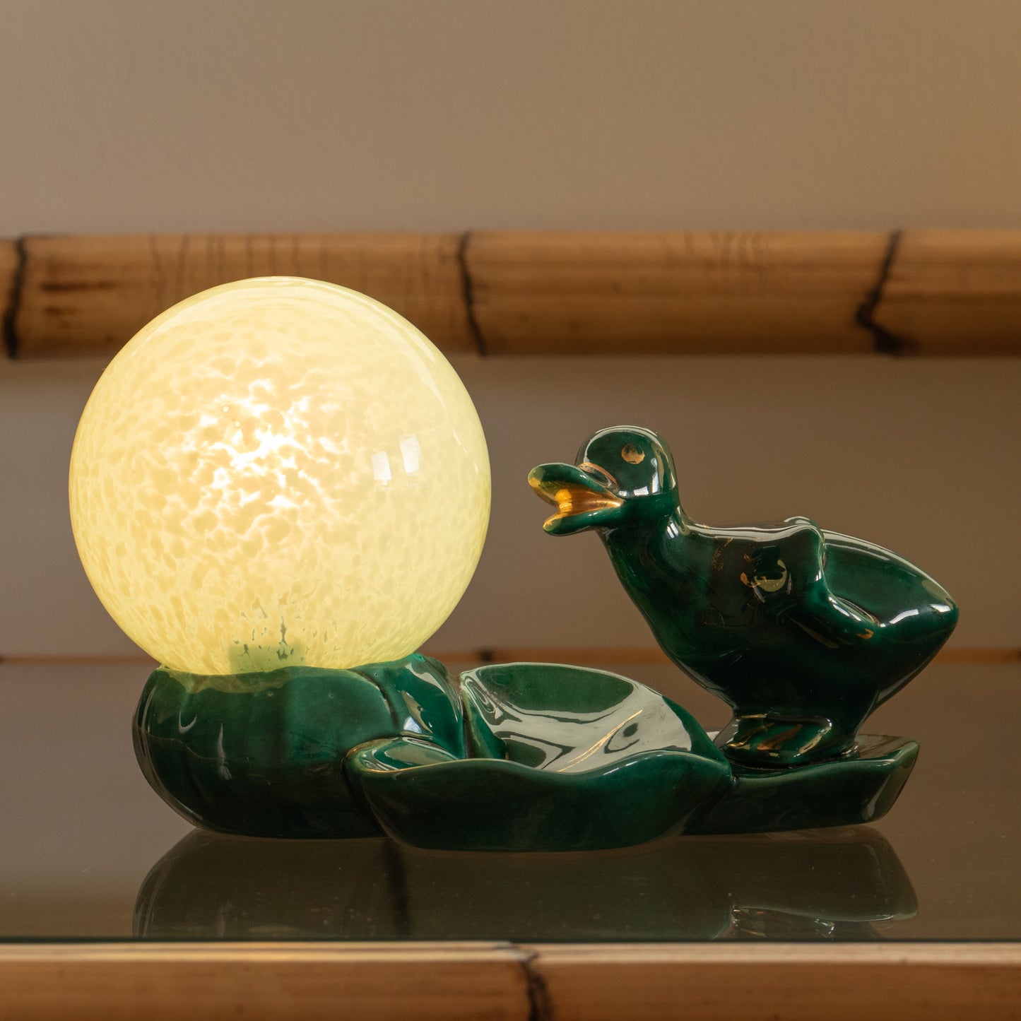 Lampe Art Deco céramique canard et verre de Clichy