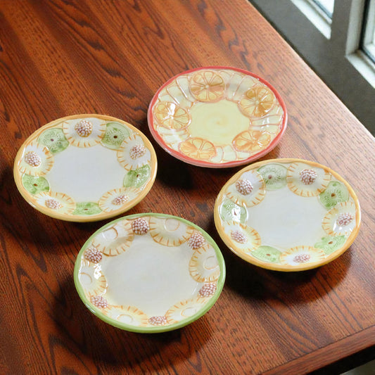 4 assiettes à dessert en barbotine fruits What's