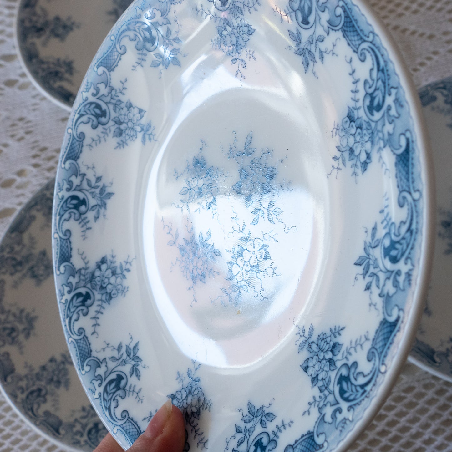 4 assiettes en opaline Rivanel