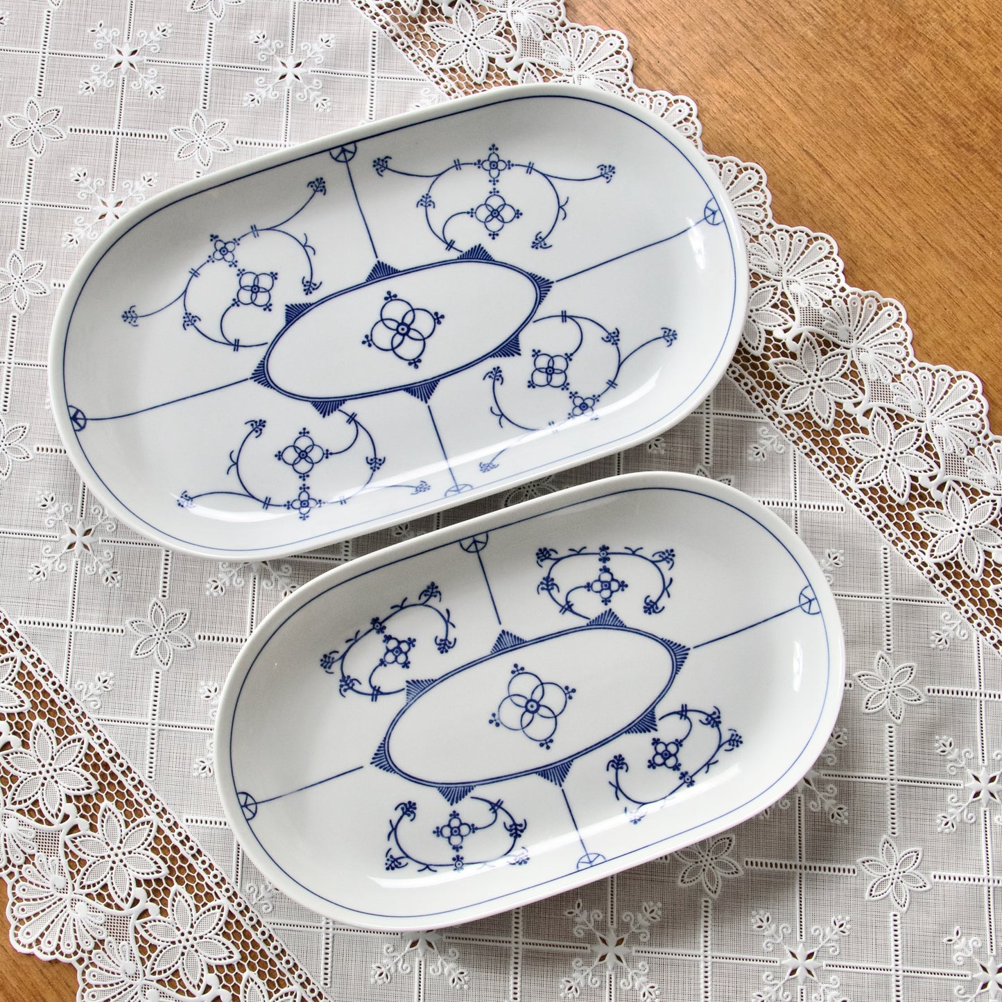 Plats ovales en porcelaine Khala Germany "Blau Saks"