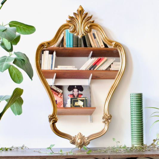 Grand miroir en bois et stuc doré baroque