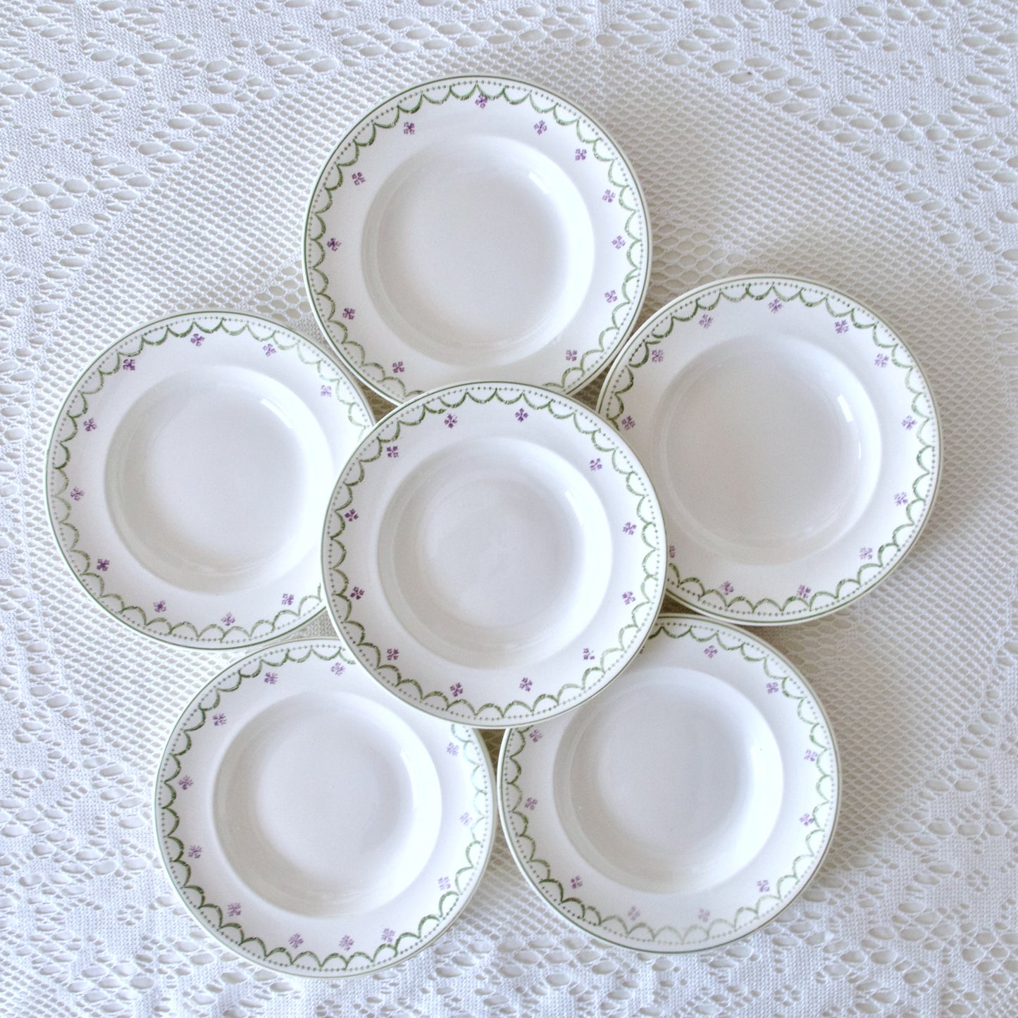 12 assiettes creuses Longwy "Violetta"