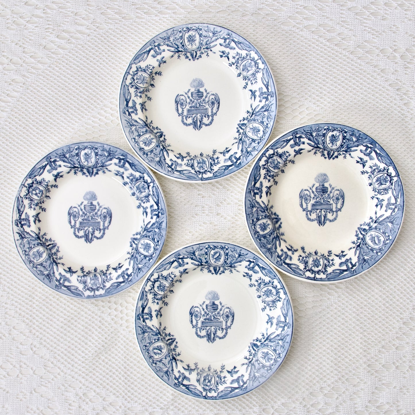 4 assiettes XIXe Clairefontaine Léon Graves "Louis XVI" - terre de fer