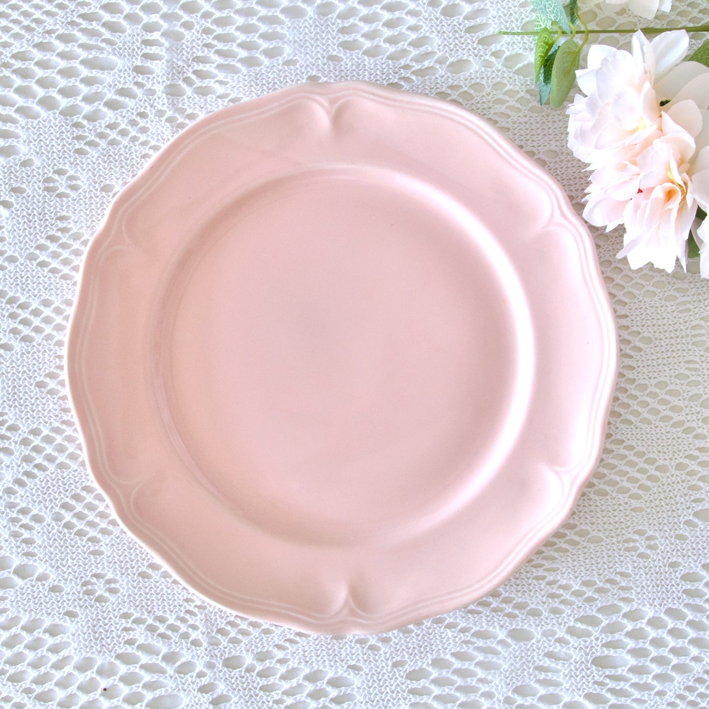 Grande assiette / plat rond vintage en faïence rose