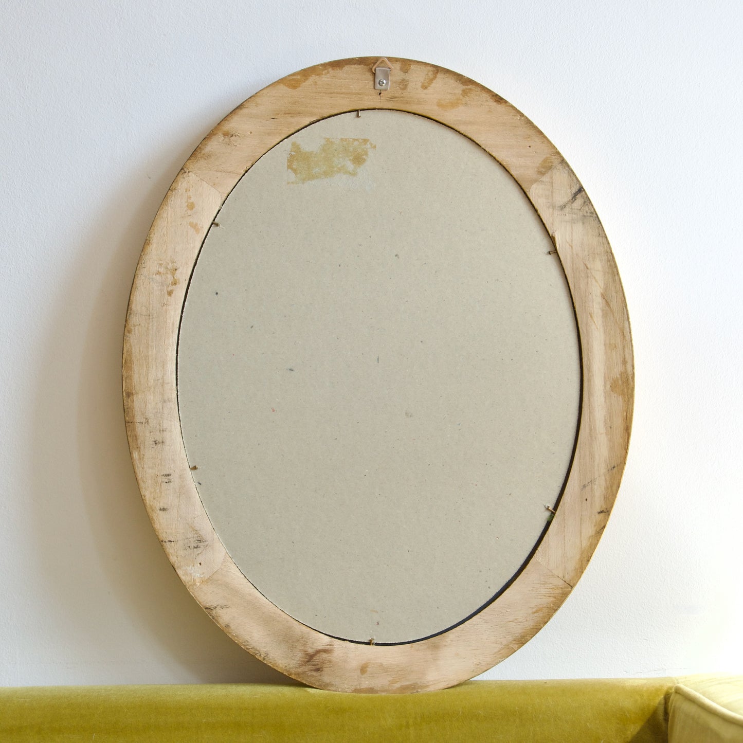 Miroir ovale vintage en bois doré