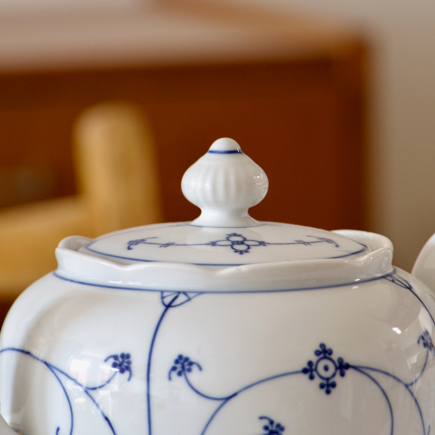 Grande théière en porcelaine de Bavière Blau Saks