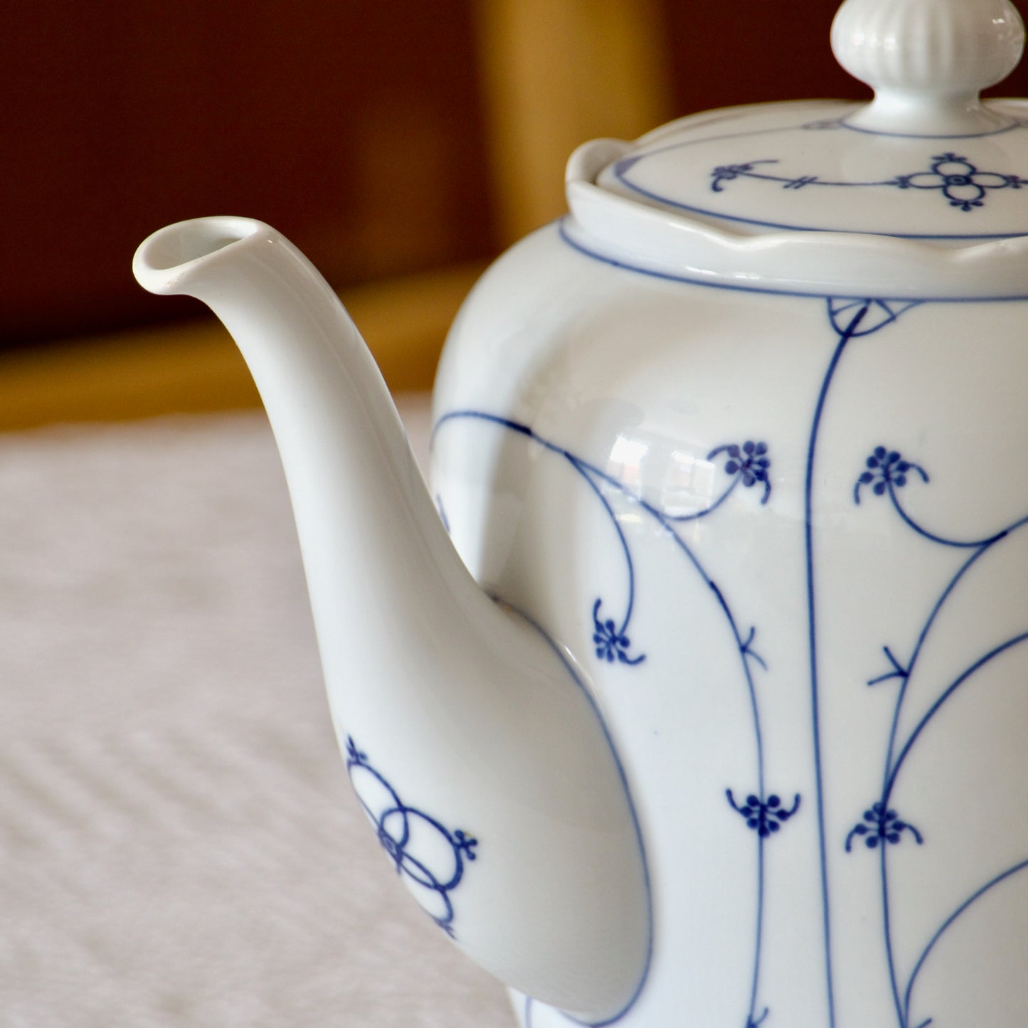 Grande théière en porcelaine de Bavière Blau Saks