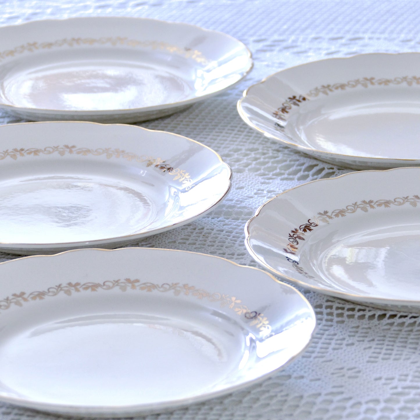 5 assiettes plates Villeroy & Boch guirlande dorée