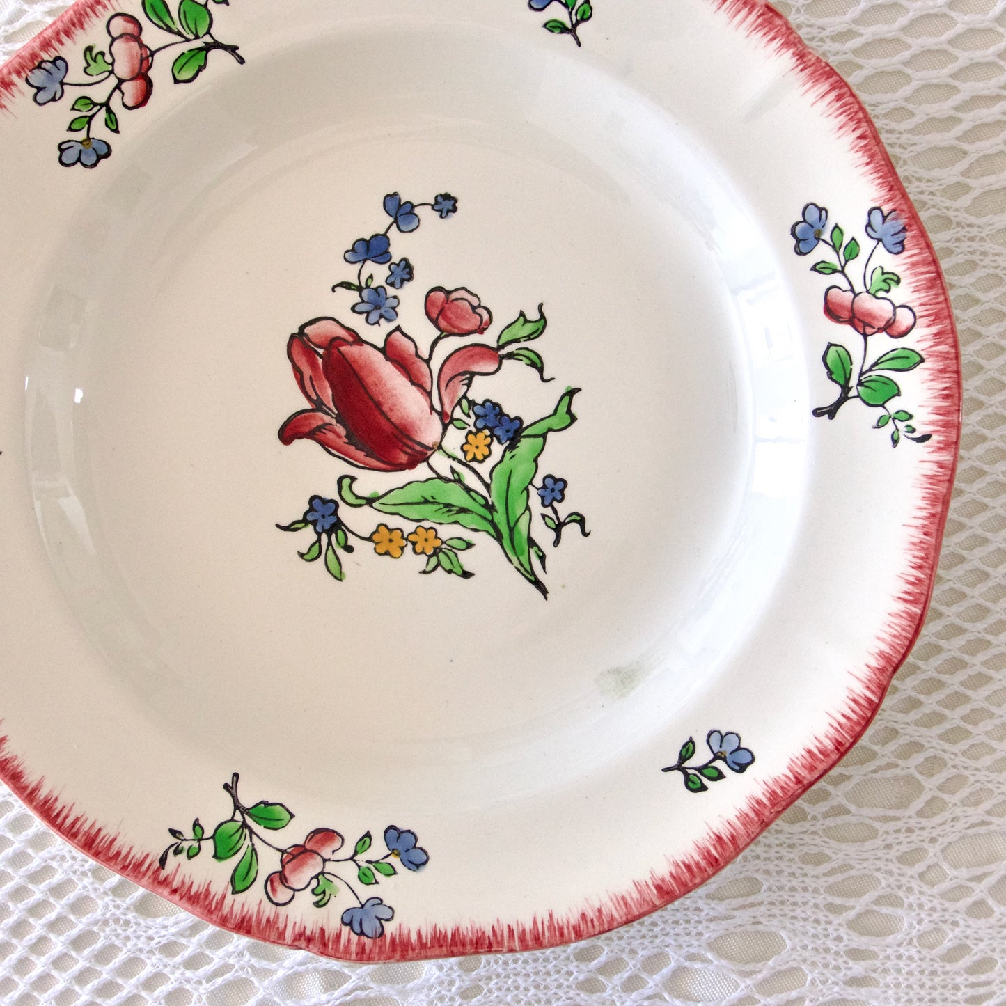 6 assiettes creuses XIXe Gien "Lorraine"