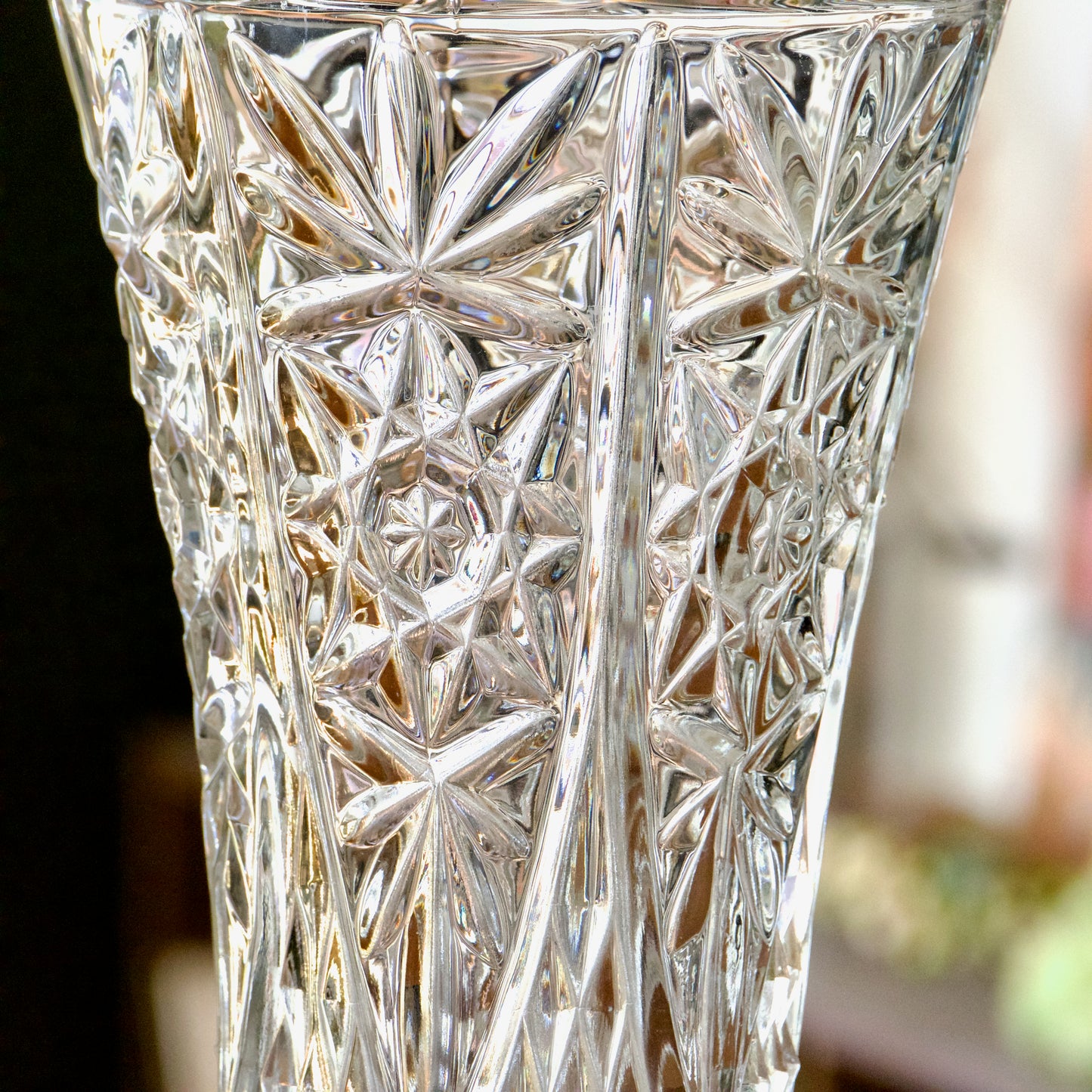 Grand vase en cristal rosaces et étoiles