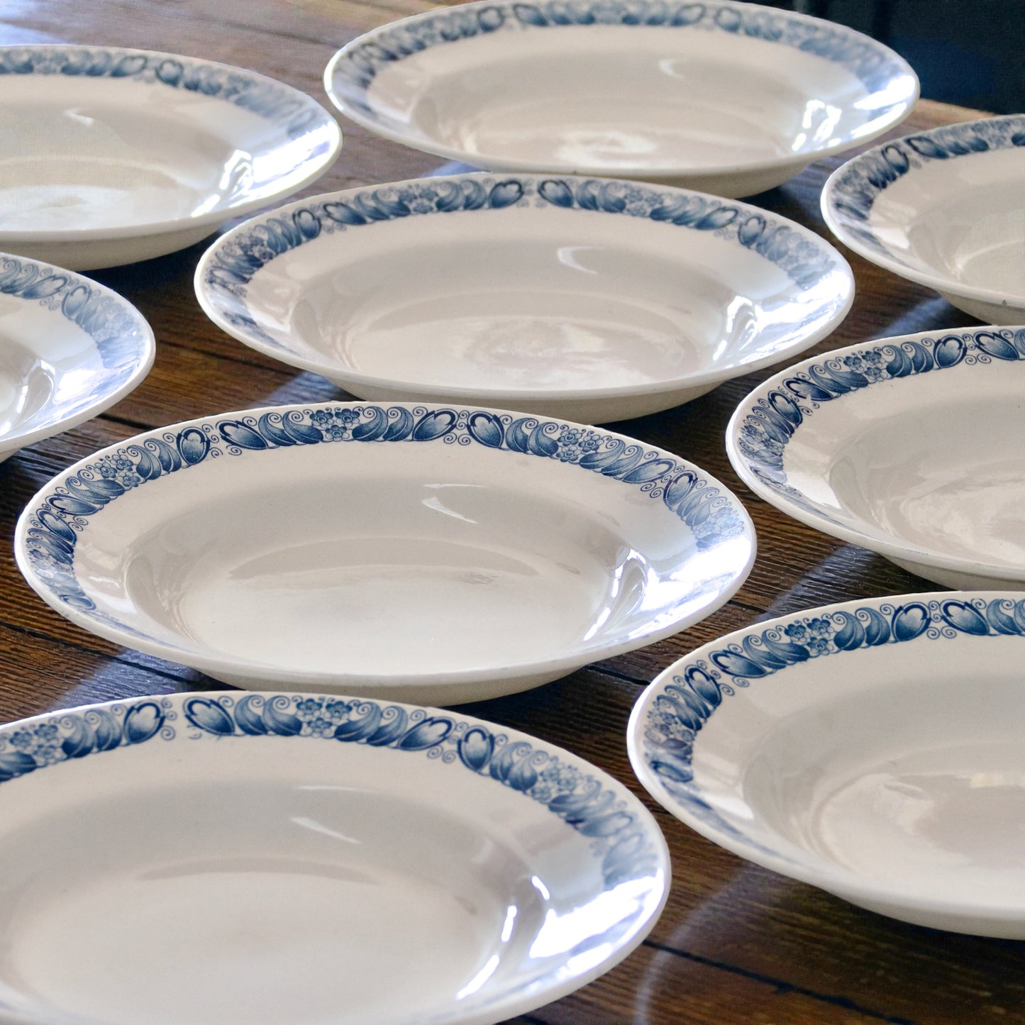 9 grandes assiettes Longchamp "Marcel" - terre de fer