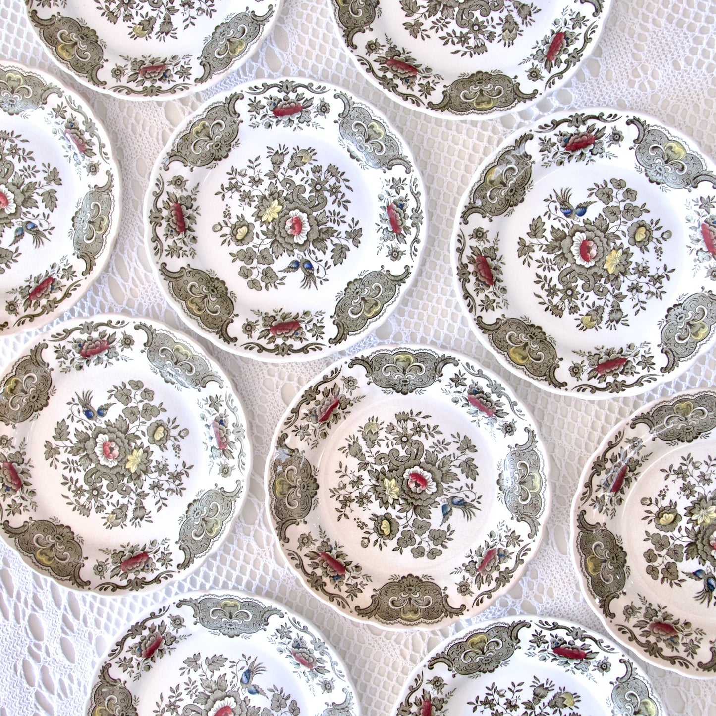 Service Ridgway Staffordshire "Windsor" assiettes + plat