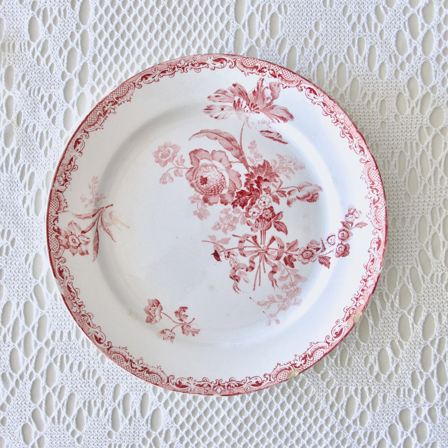 4 assiettes plates Sarreguemines "Fontanges" avec défauts - terre de fer rose