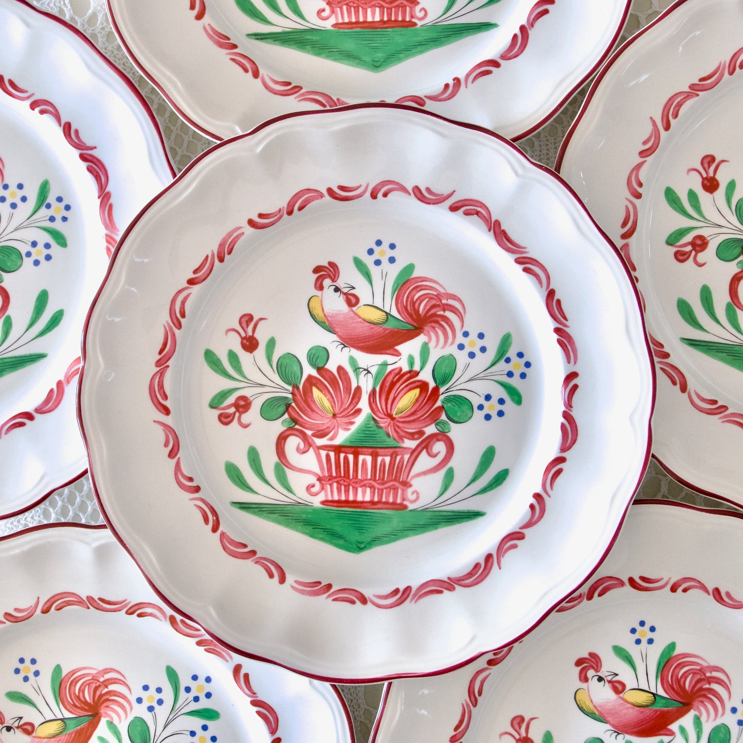 12 assiettes plates anciennes St Clément décor coq