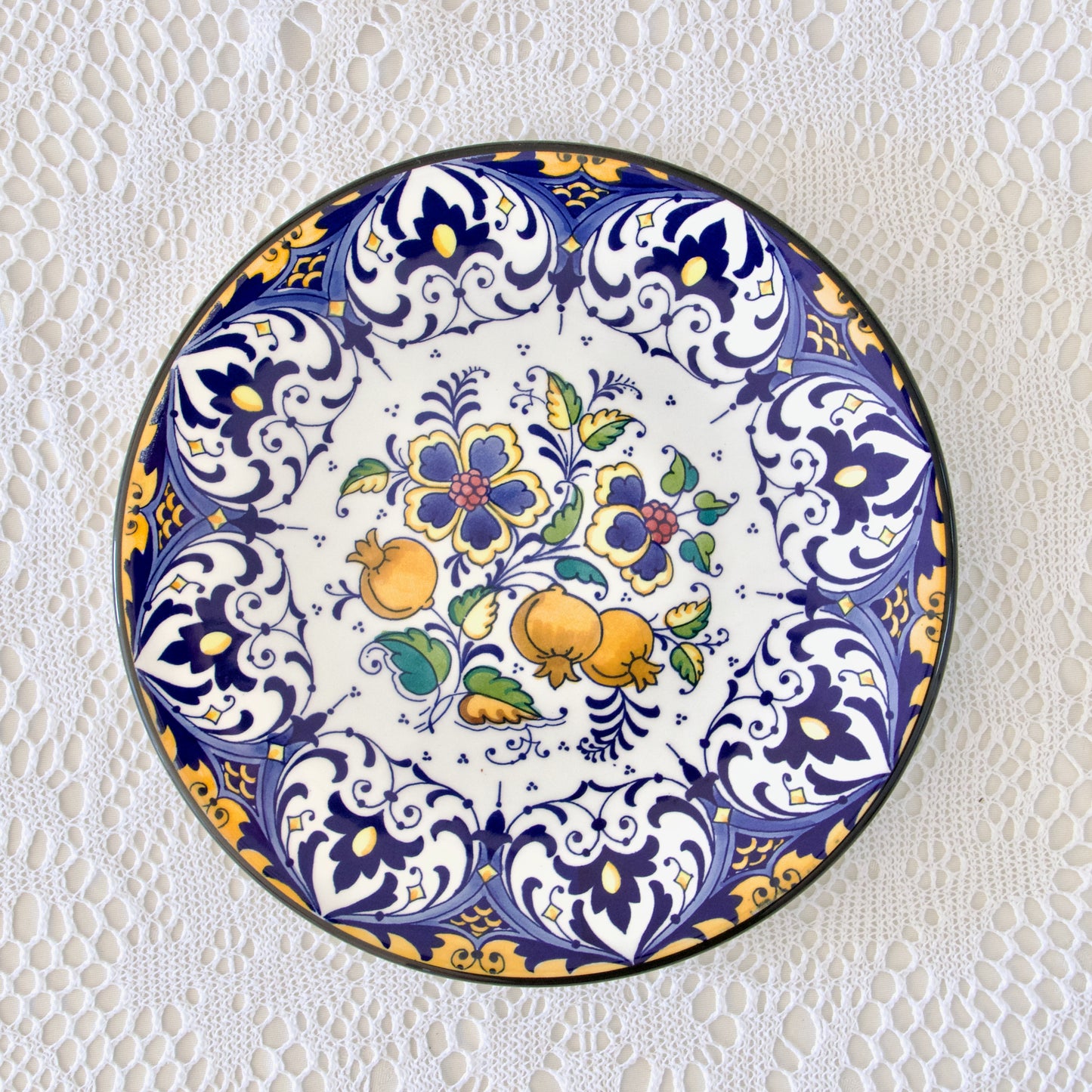 Assiette murale artisanale de Ceramar