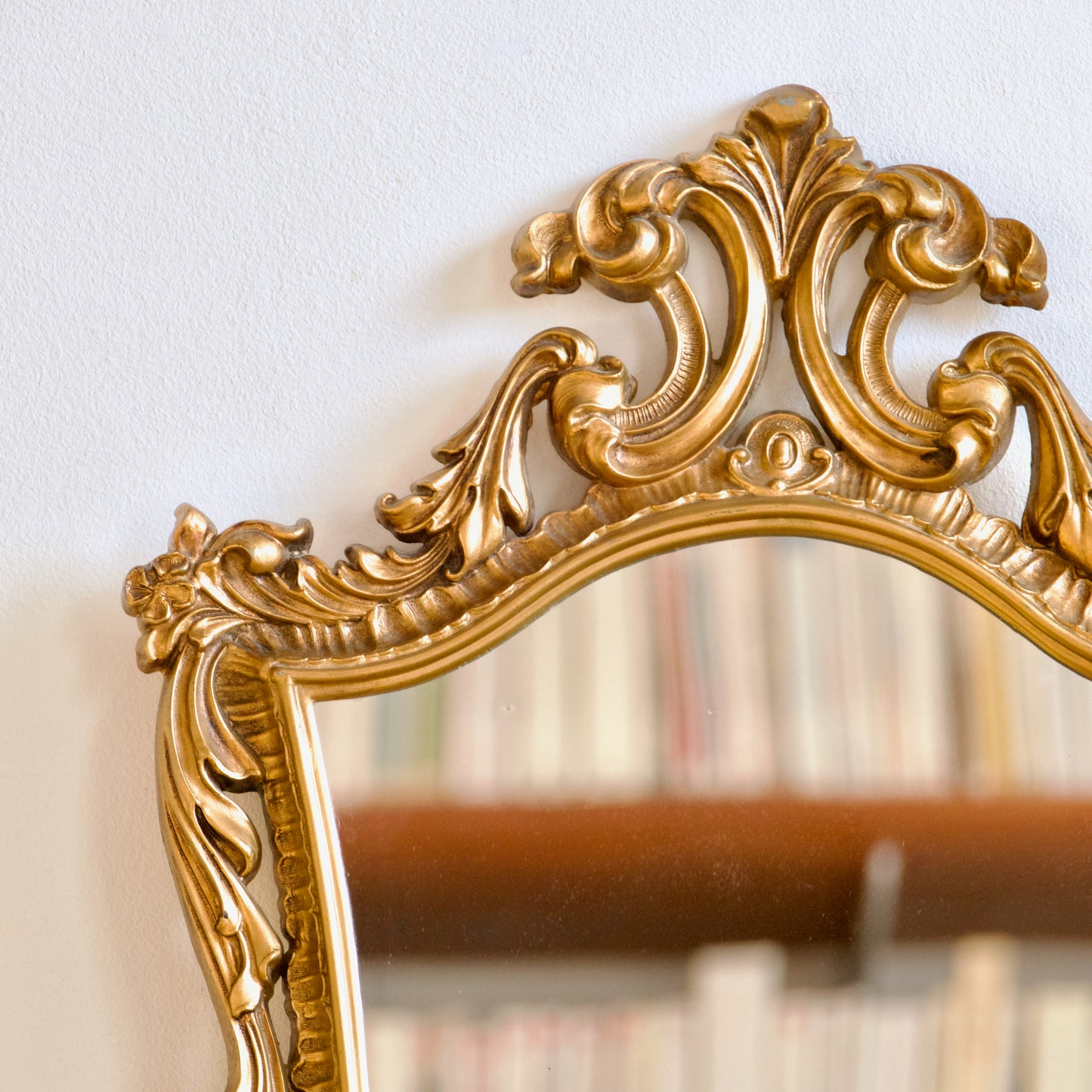 Miroir doré vintage de style baroque en polyrésine