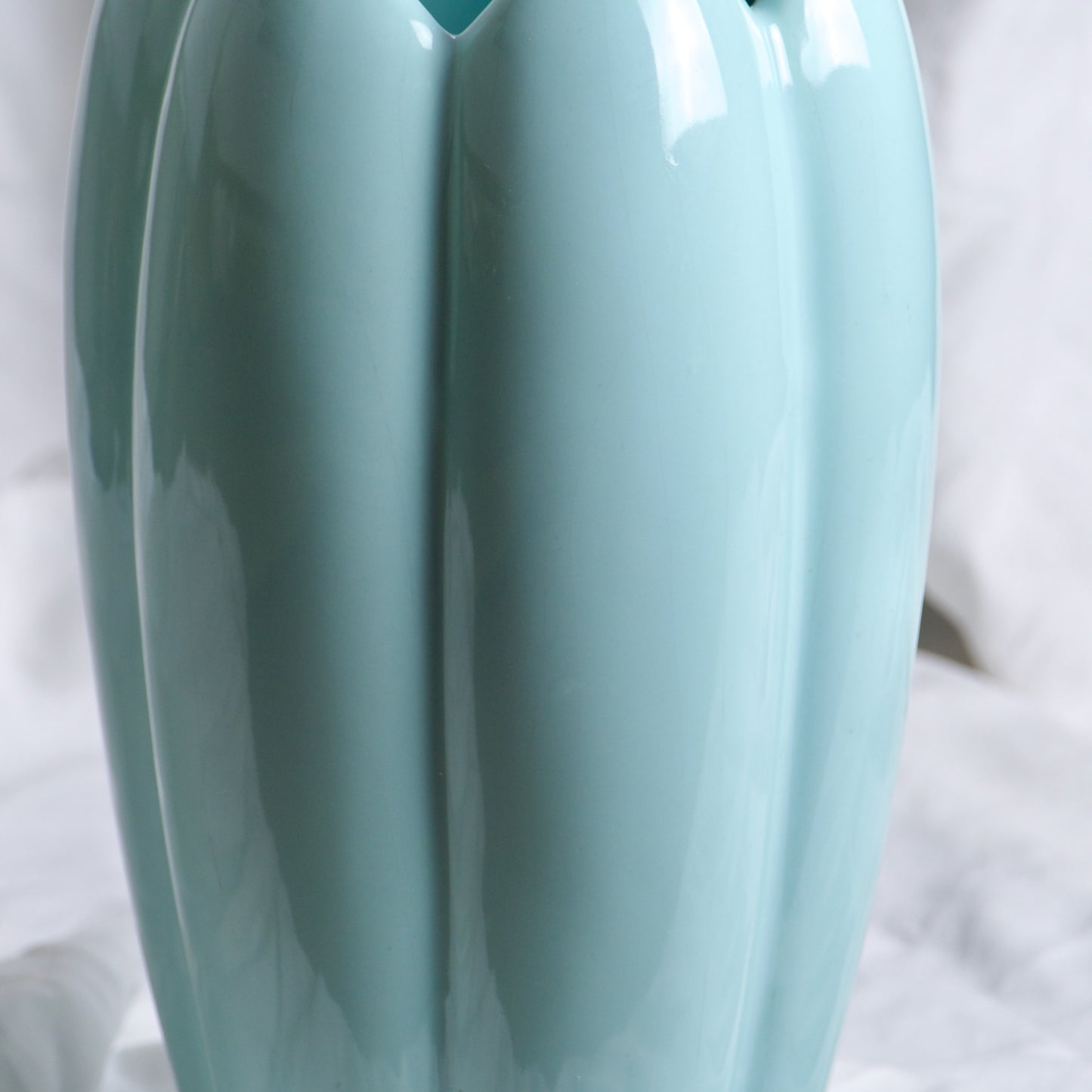 Grand vase années 1970 turquoise forme tulipe