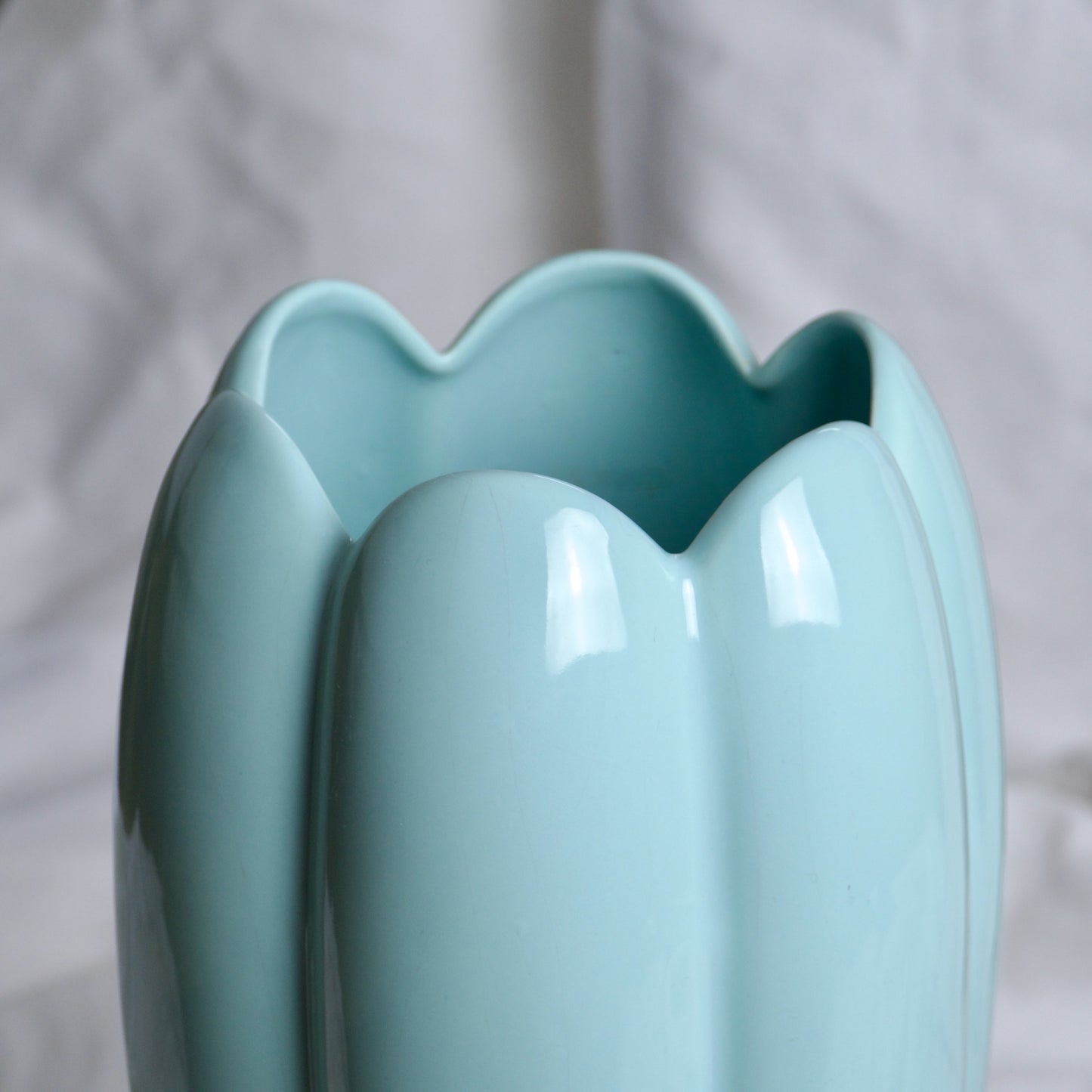 Grand vase années 1970 turquoise forme tulipe