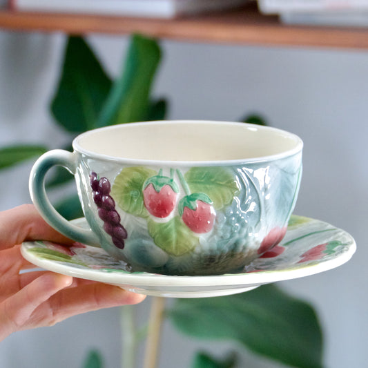 Tasse à chocolat en barbotine de St Clément