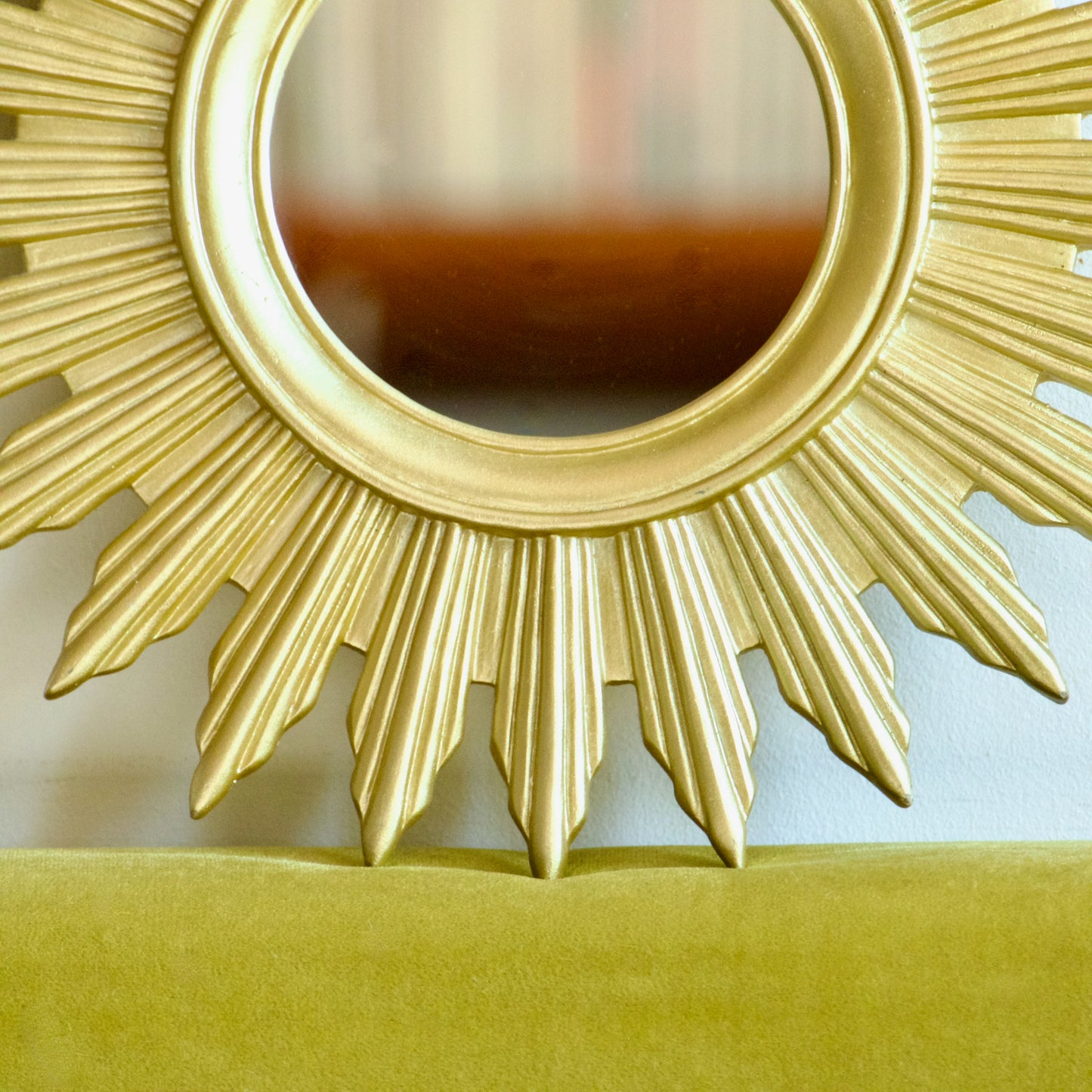 Miroir soleil vintage doré