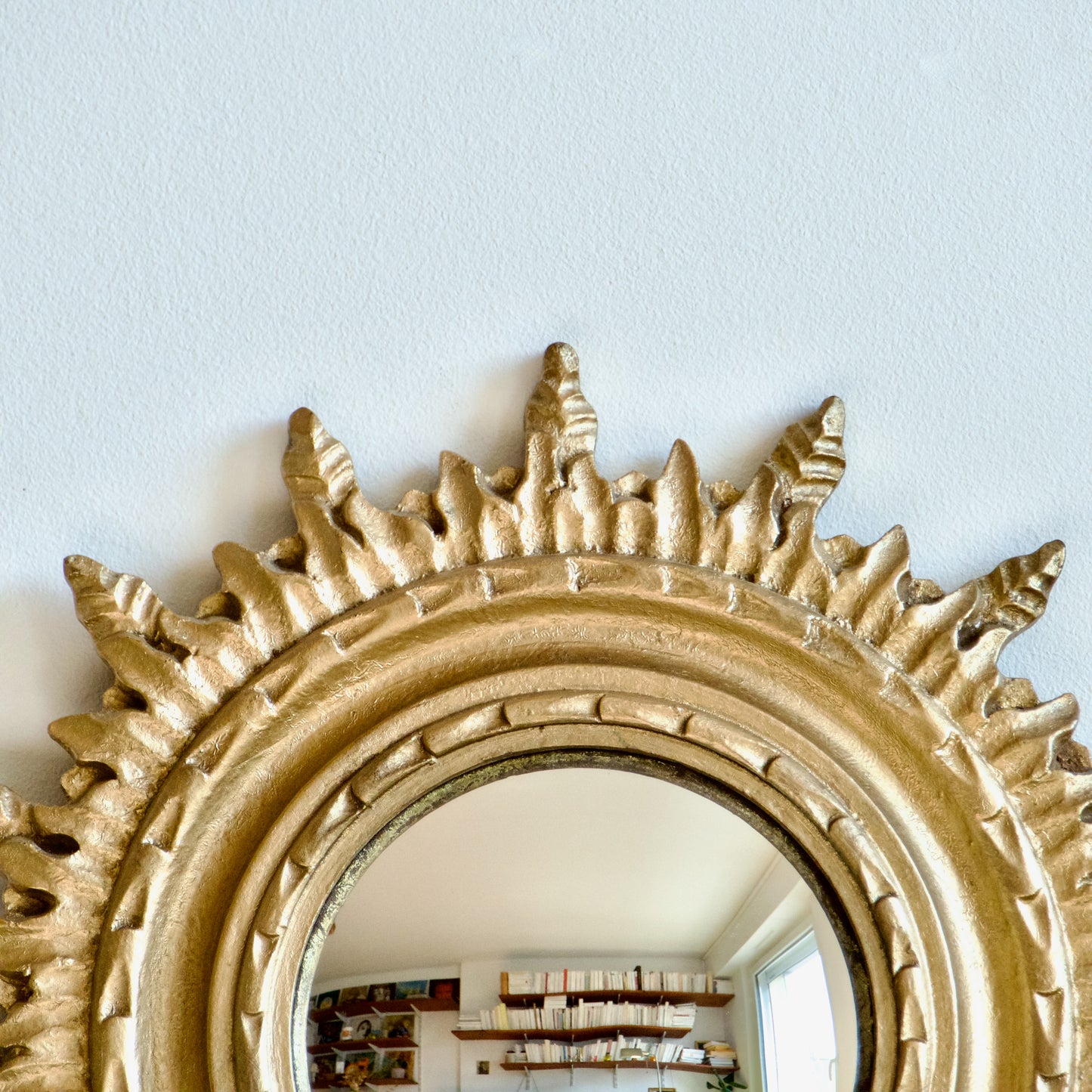 Miroir oeil de sorcière forme soleil - doré