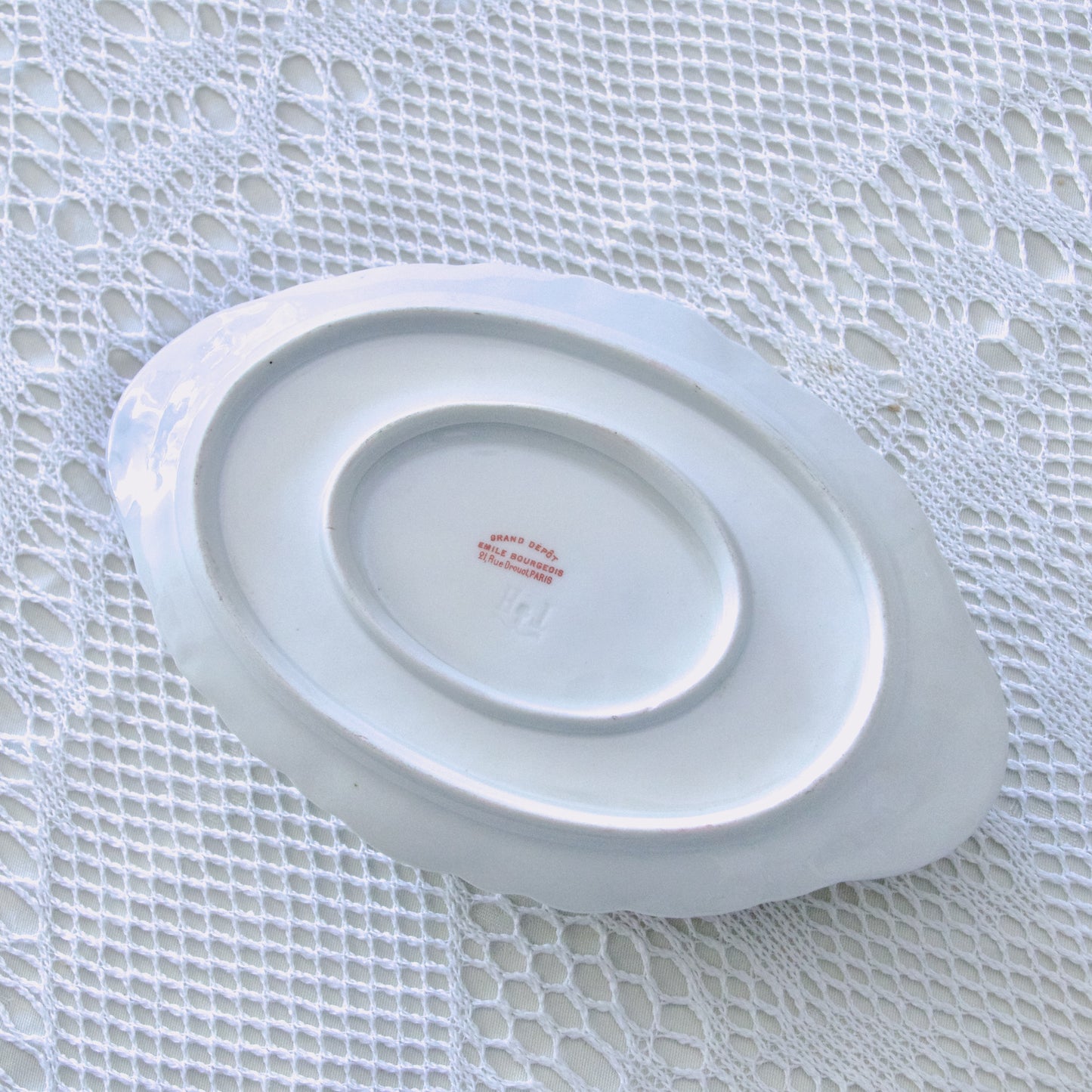 Saucière en porcelaine Emile Bourgeois Drouot Paris