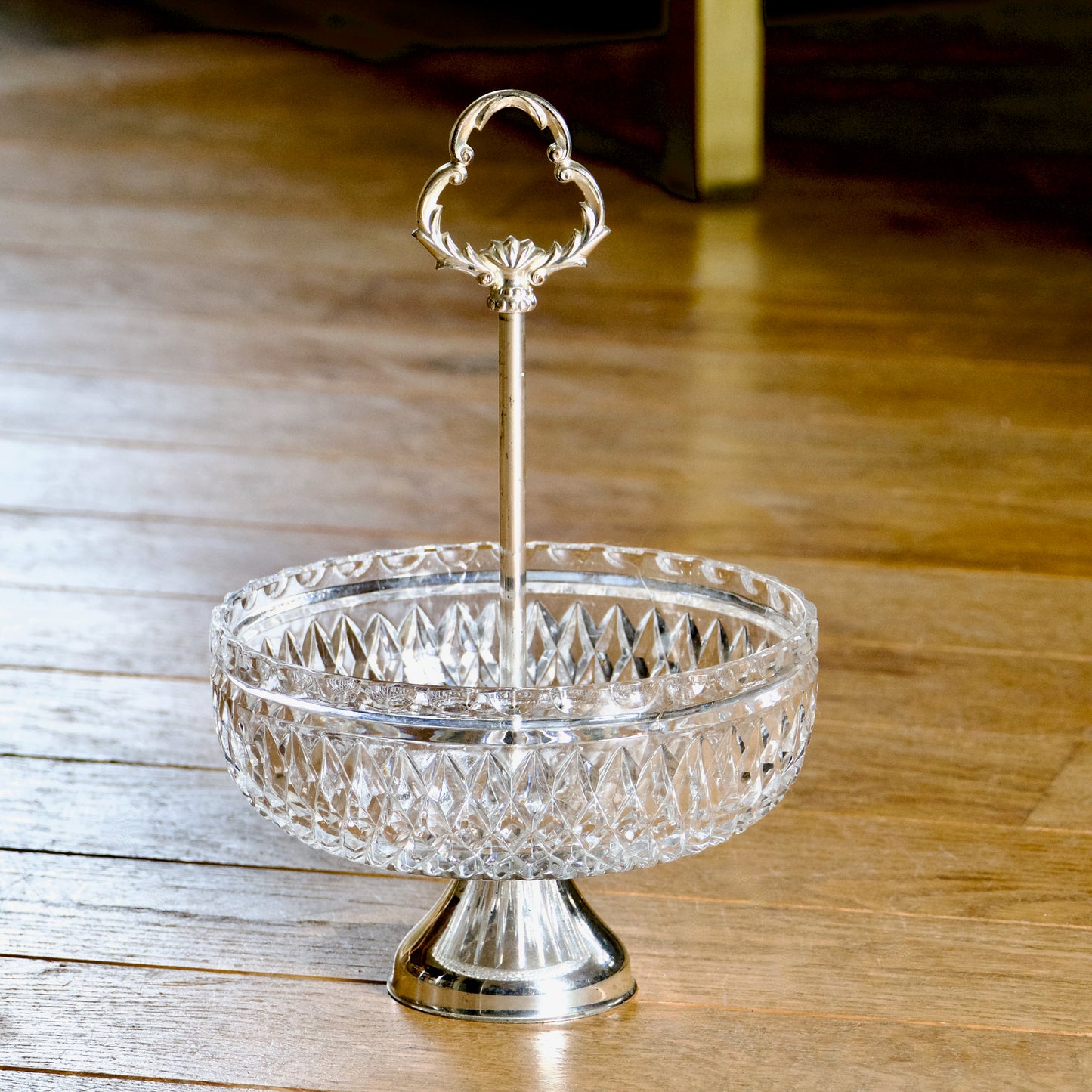 Coupe montée en cristal et métal argenté, 1950