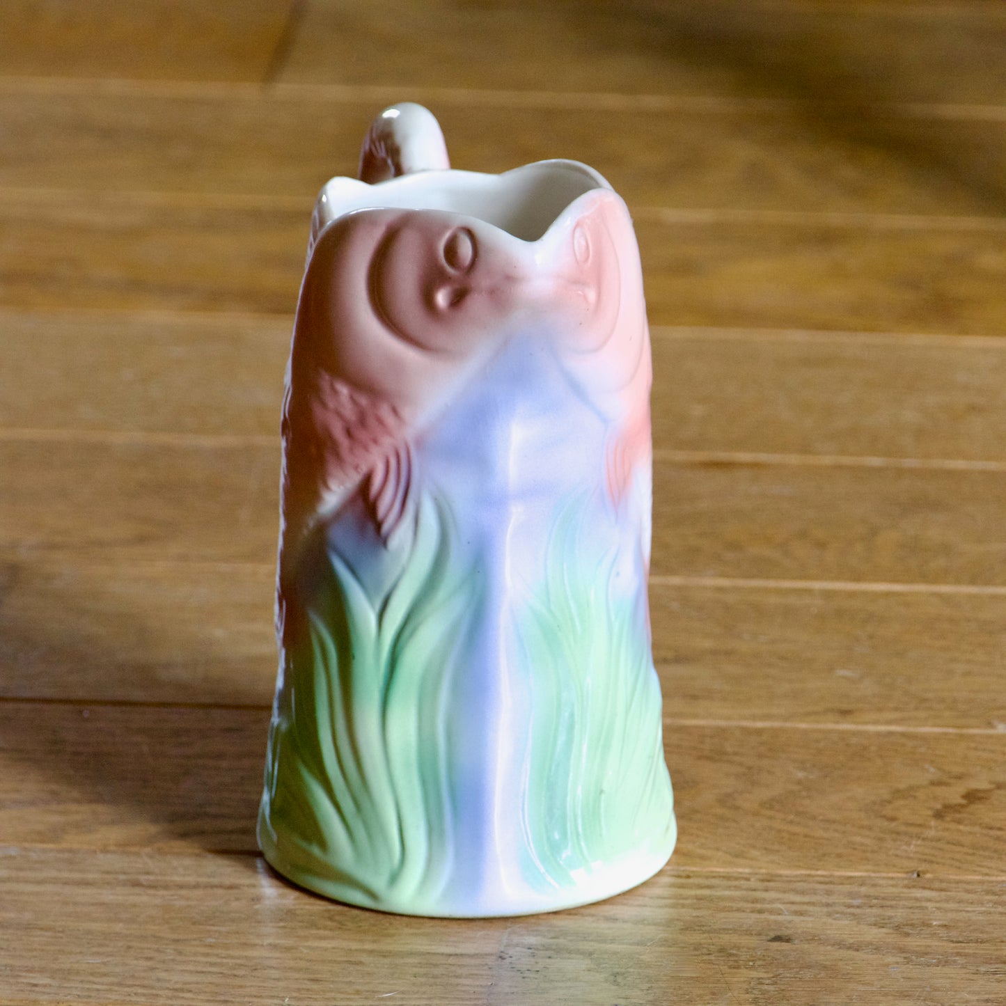 Carafe en barbotine poisson, fond marin