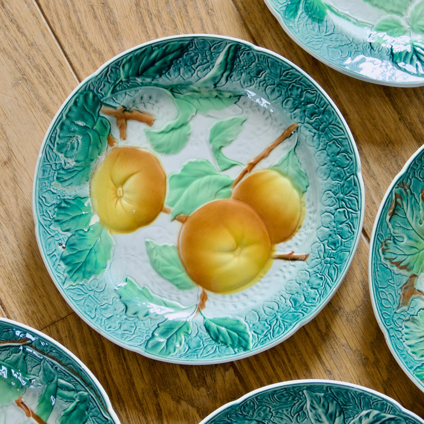 Assiettes de 1922 KG Lunéville & Badonviller en barbotine fruits