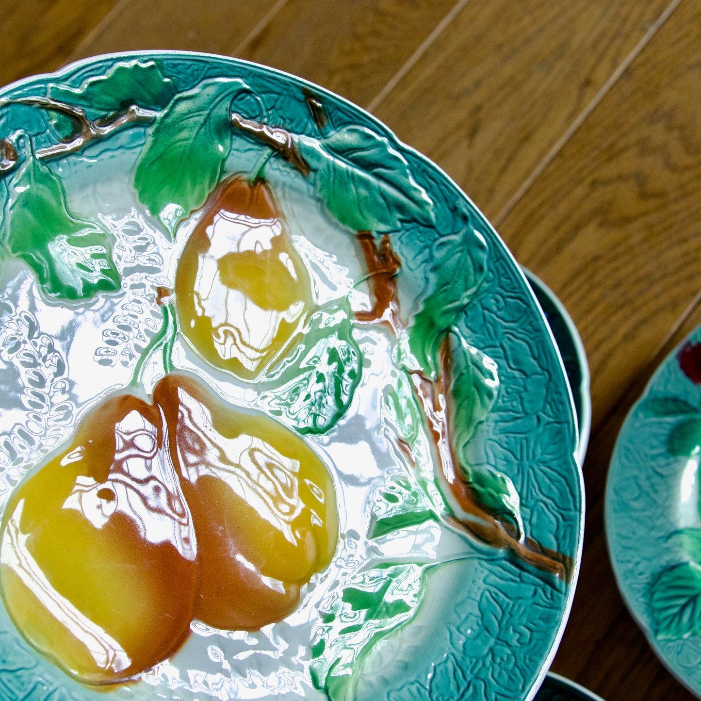 Assiettes de 1922 KG Lunéville & Badonviller en barbotine fruits