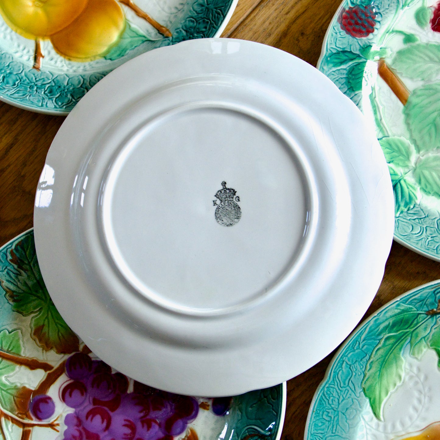 Assiettes de 1922 KG Lunéville & Badonviller en barbotine fruits