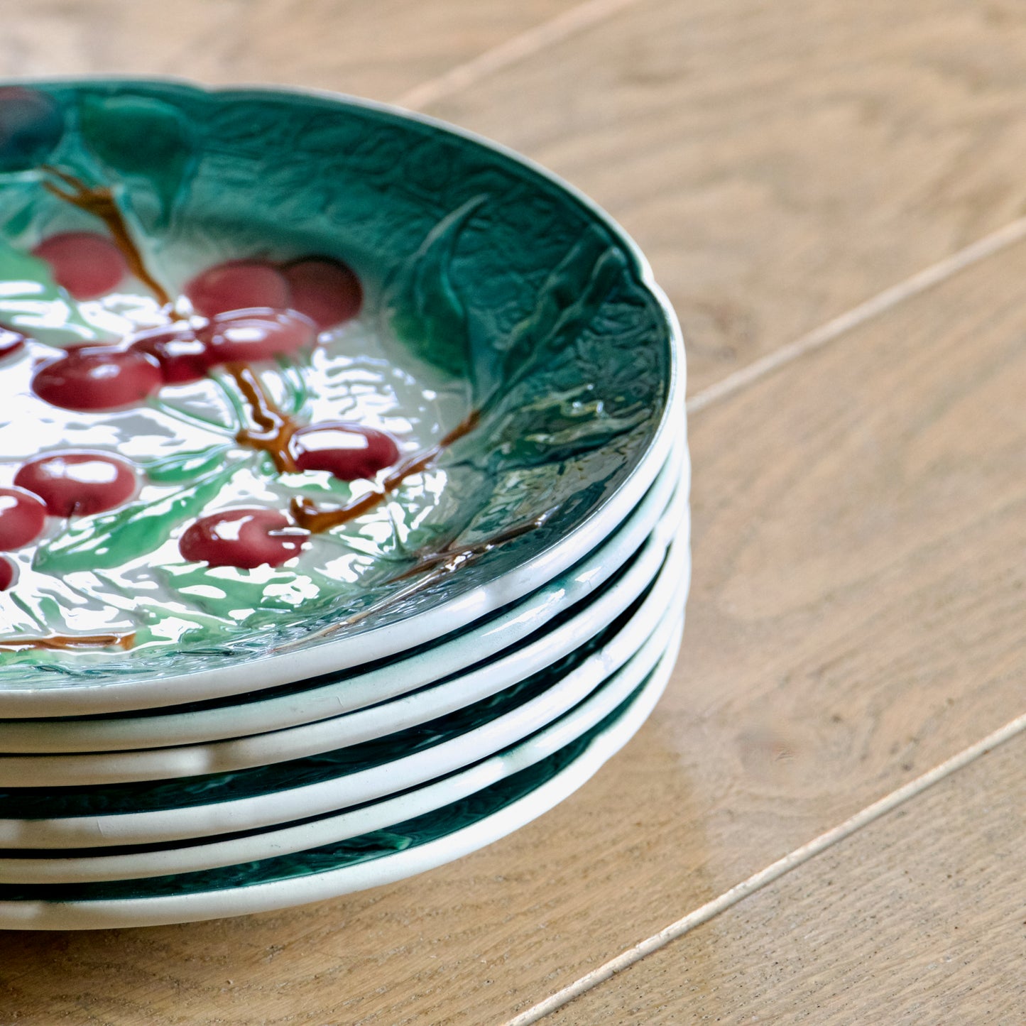 Assiettes de 1922 KG Lunéville & Badonviller en barbotine fruits