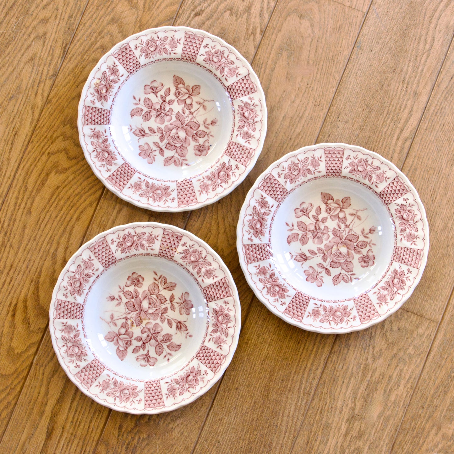 Trio d'assiettes creuses Myott England "Melody"
