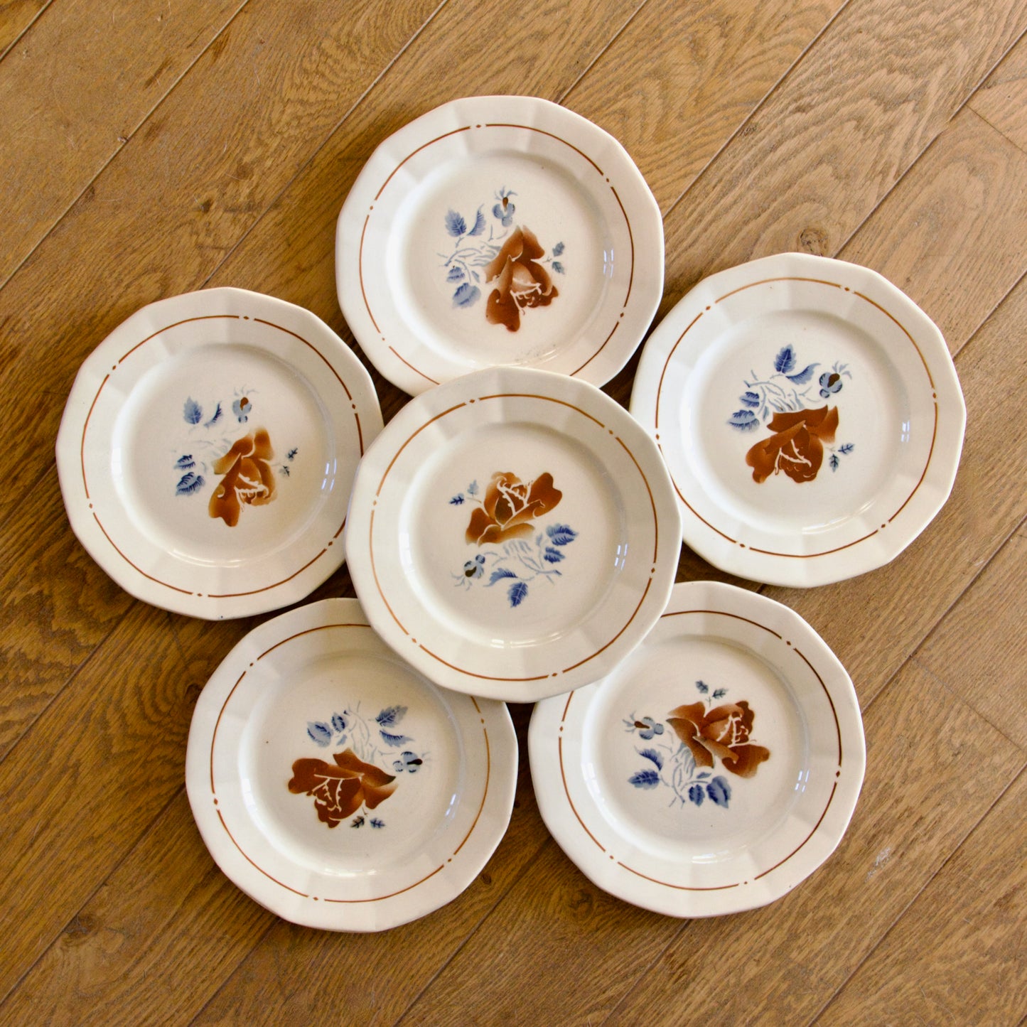 Assiettes plates XIXe Sarreguemines décor de rose