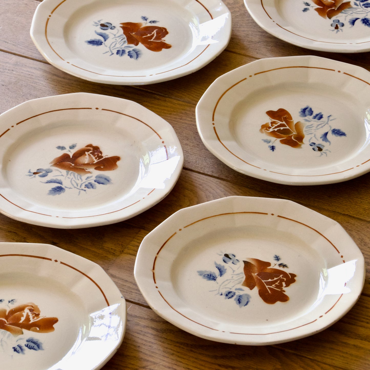 Assiettes plates XIXe Sarreguemines décor de rose