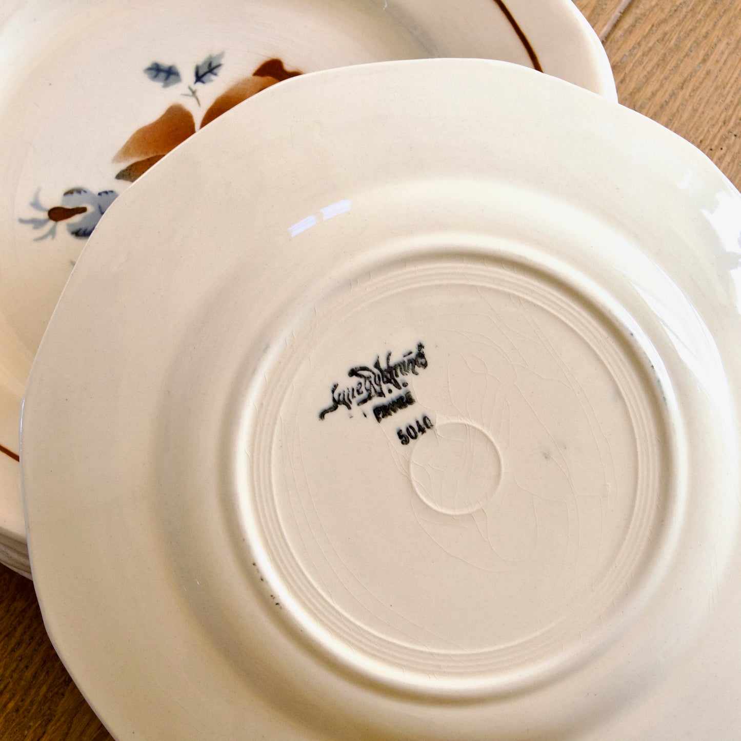 Assiettes plates XIXe Sarreguemines décor de rose