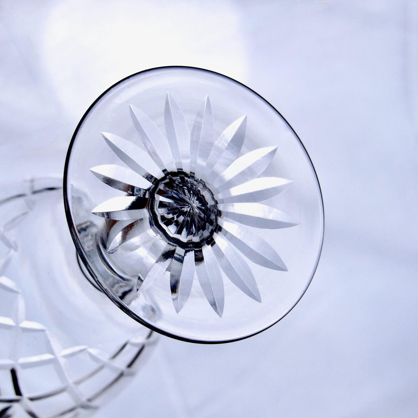 8 verres à vin en cristal maison Orrefors collection "Karolina"