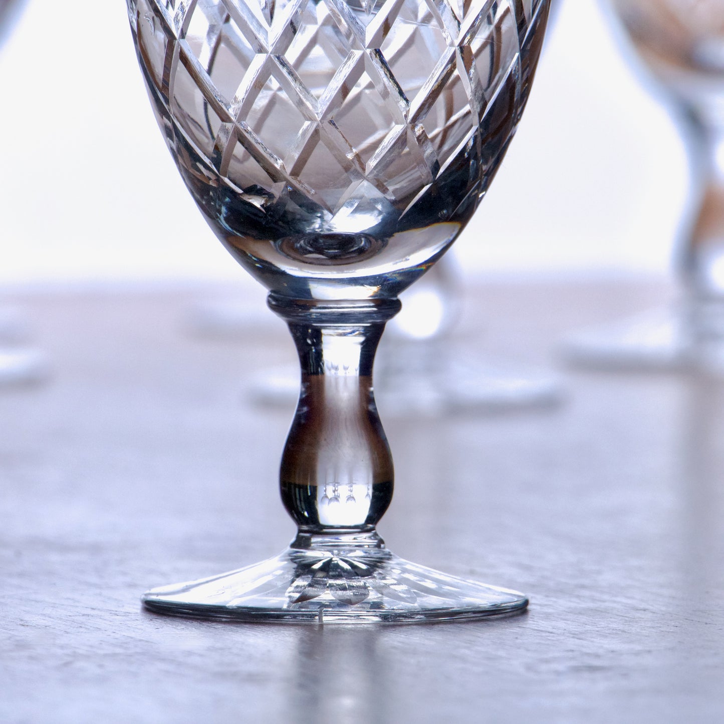 8 verres à vin en cristal maison Orrefors collection "Karolina"