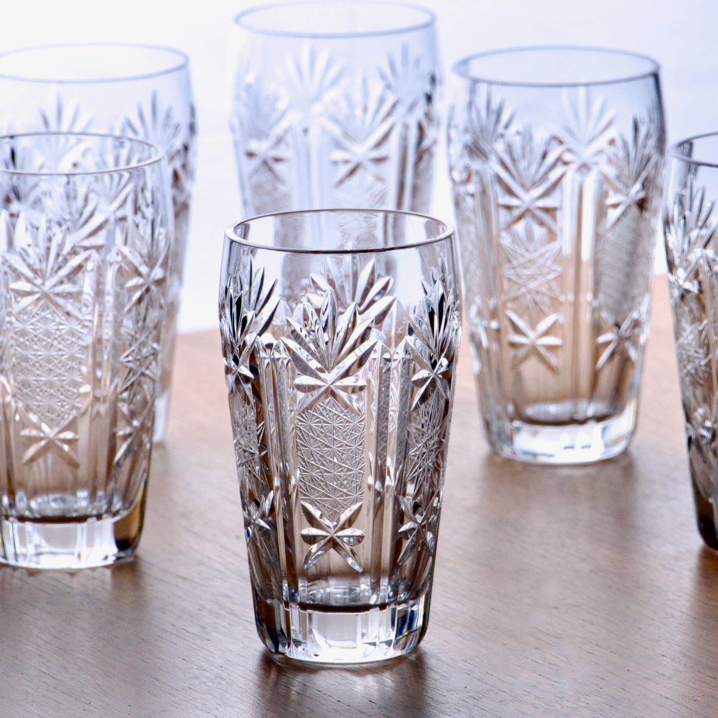 7 verres à eau anciens en cristal taillé