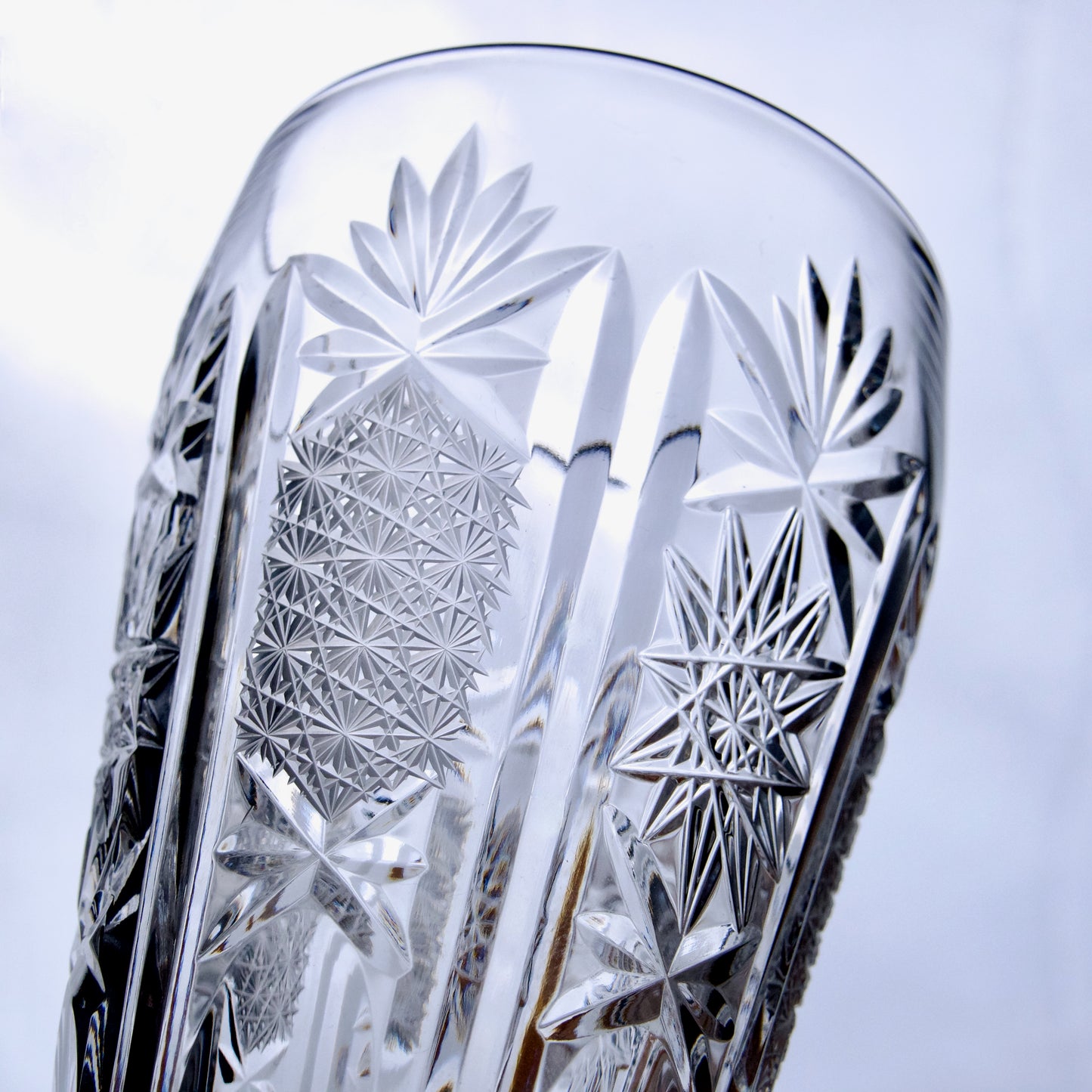 7 verres à eau anciens en cristal taillé