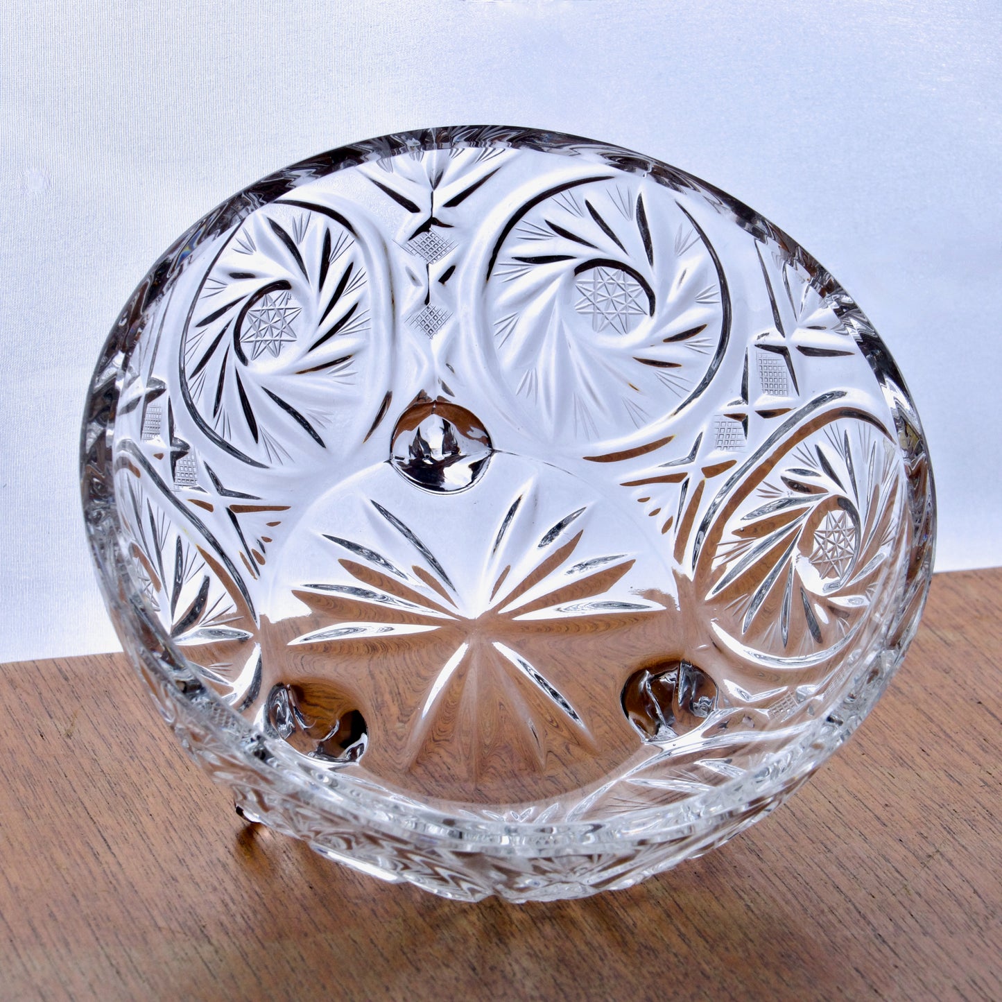 Grande bonbonnière tripode en cristal taillé main