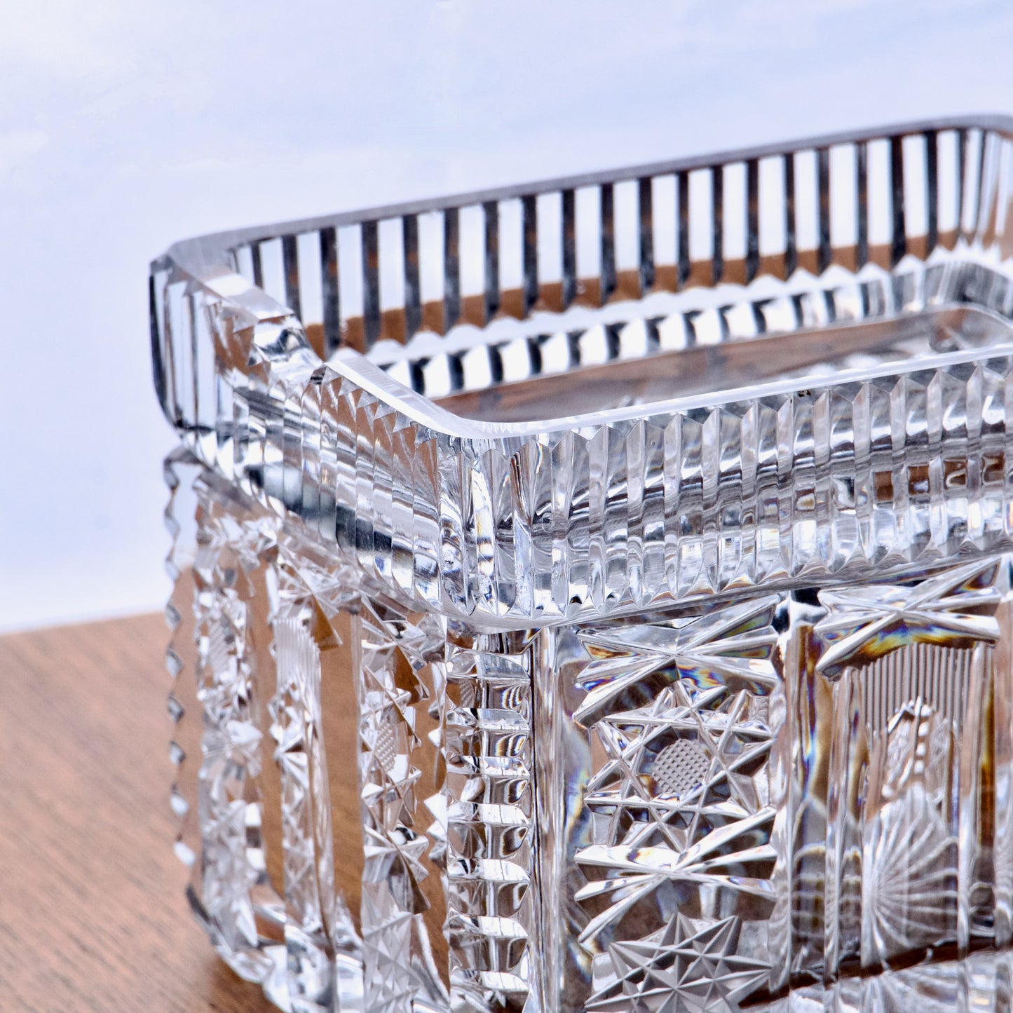 Tabatière / boîte ancienne en cristal