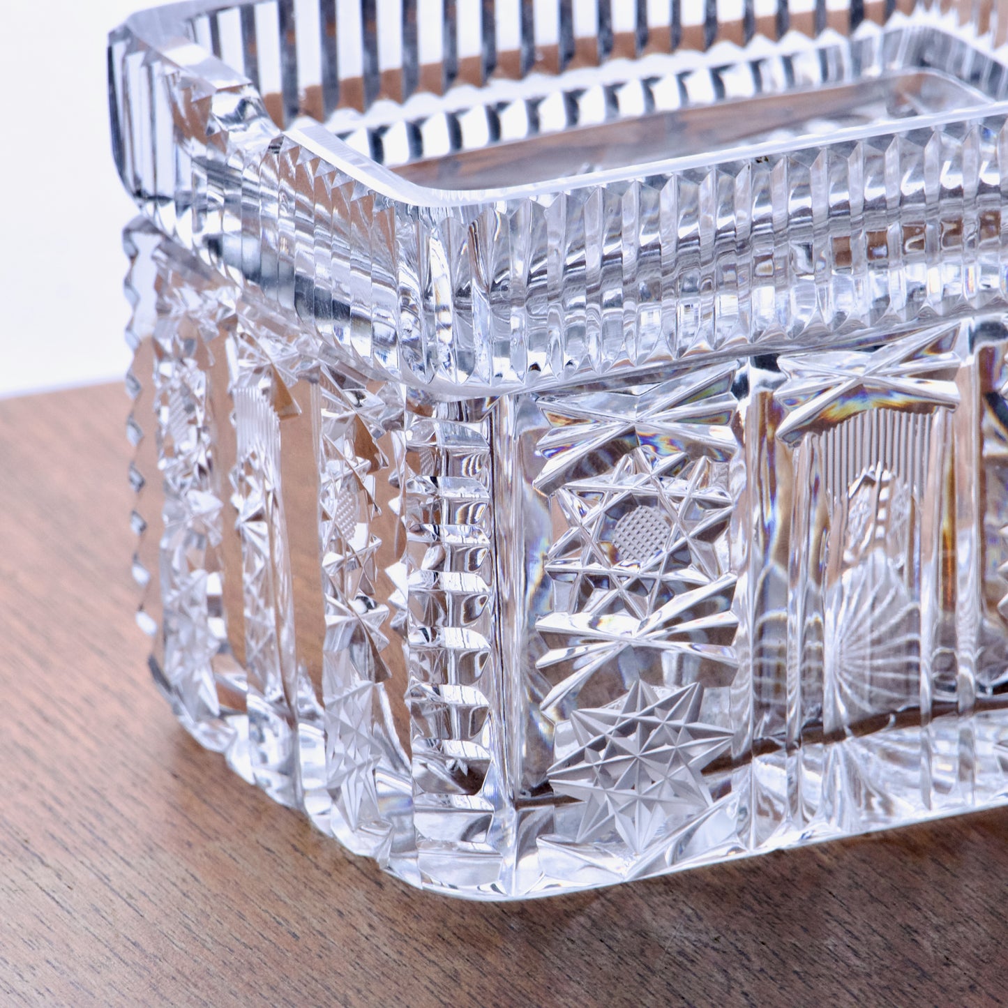 Tabatière / boîte ancienne en cristal