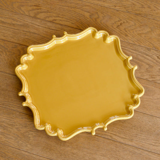 Plateau en faïence festonnée Bordallo Pinheiro