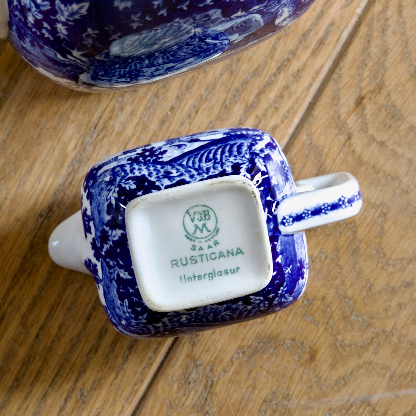 Théière et crémier de 1913 Villeroy & Boch "Rusticana"