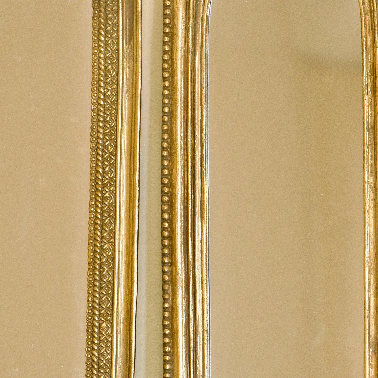 Triptyque de miroirs dorés baroques