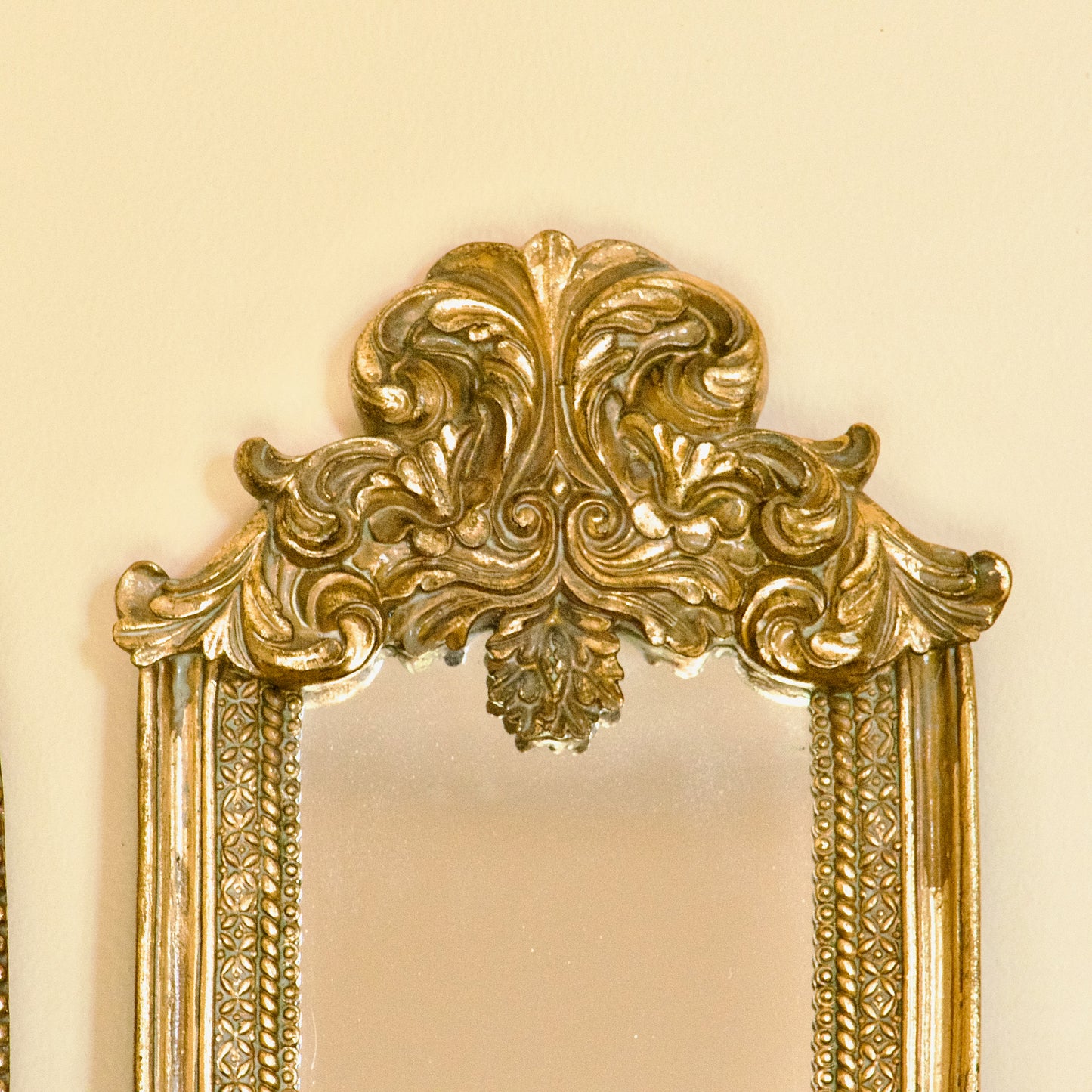 Triptyque de miroirs dorés baroques