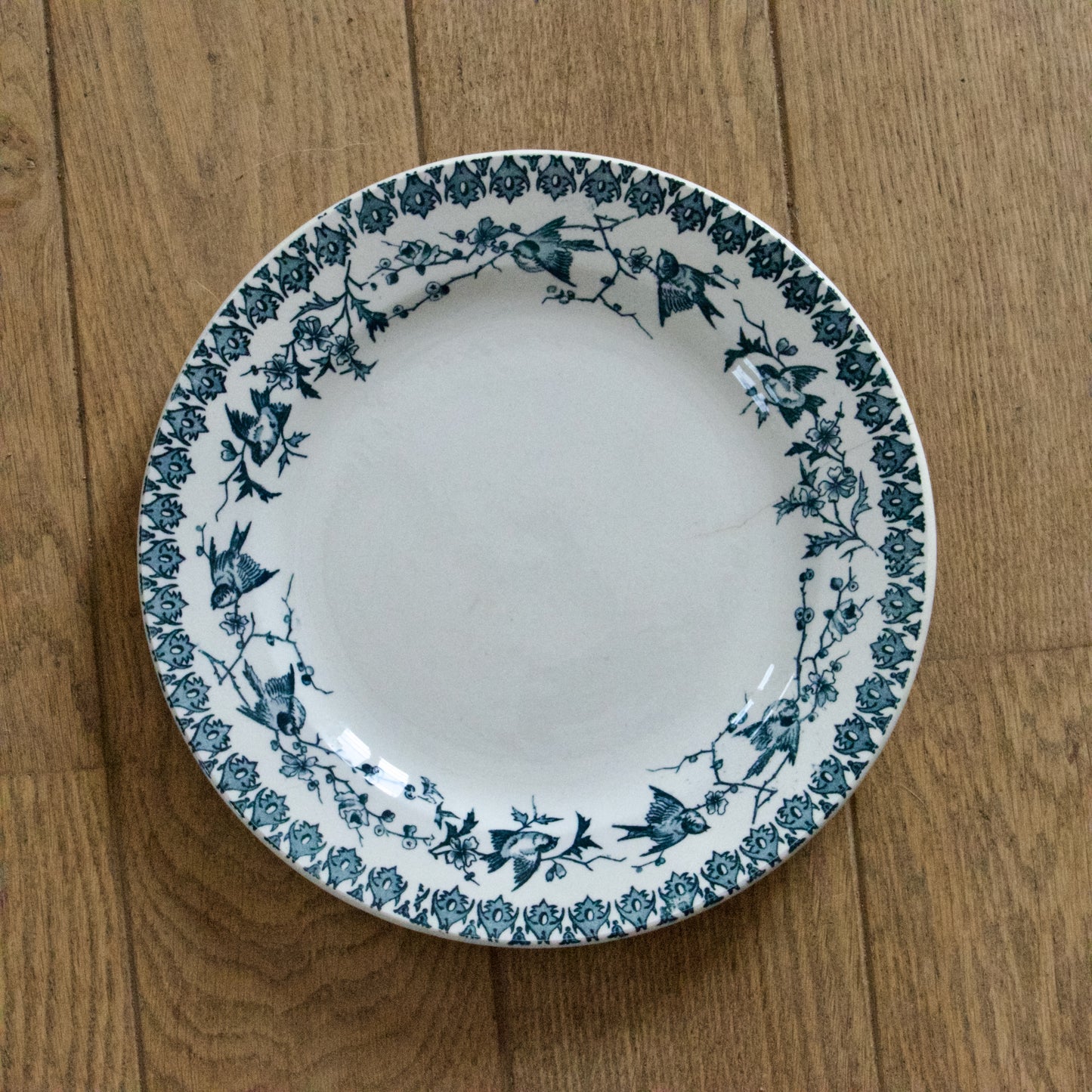 Trio d'assiettes XIXe Choisy-le-Roi "Lyonnais" aux oiseaux - terre de fer