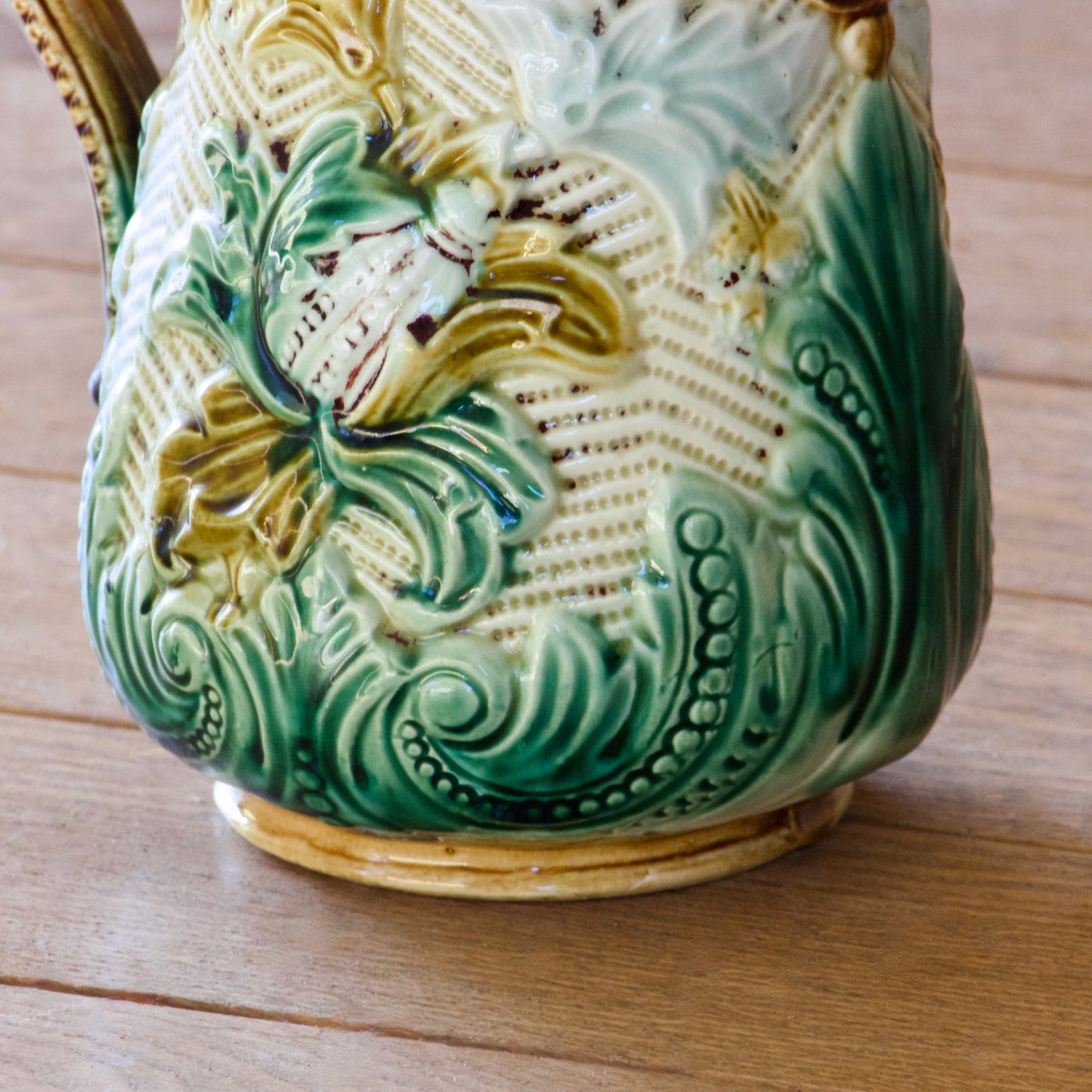 Pichet carafe XIXe siècle en barbotine de l'Est